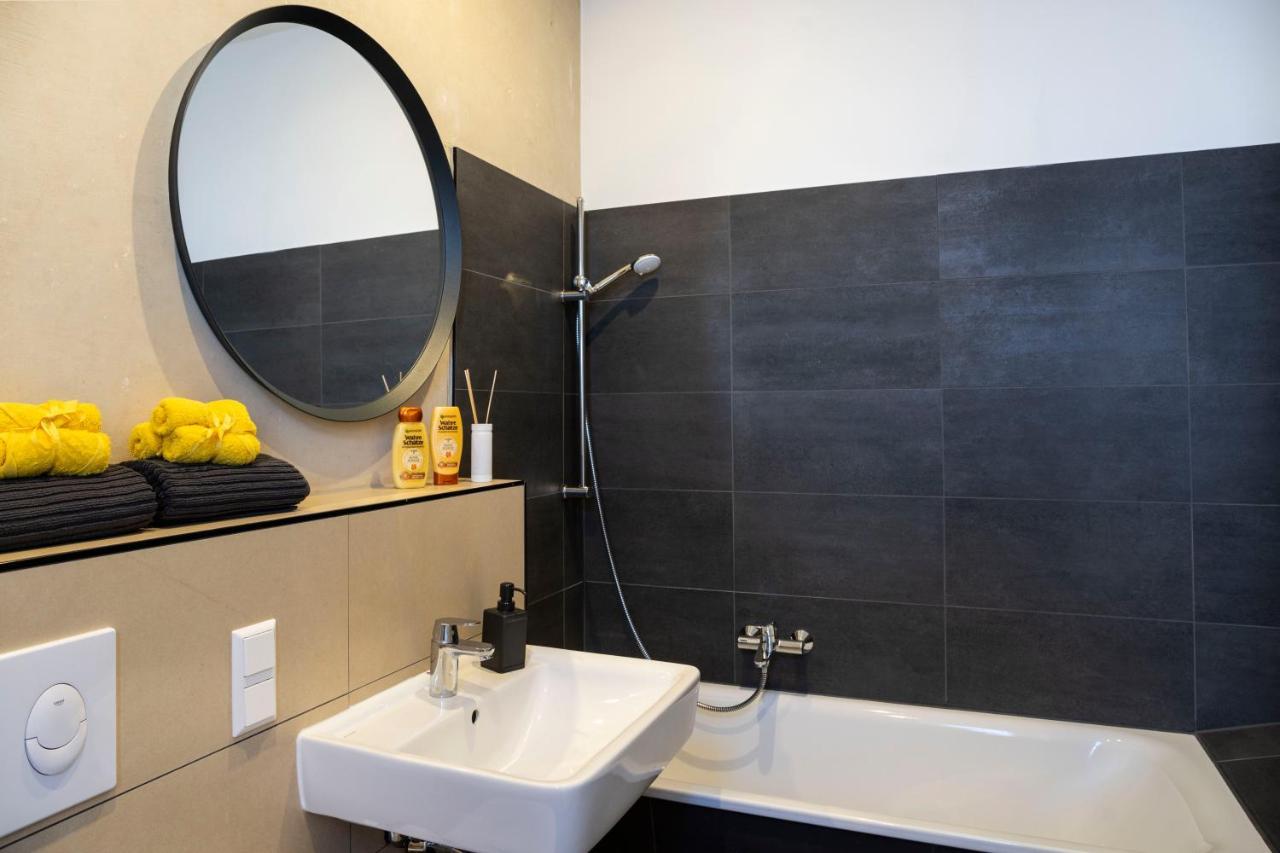 Shabby Chic Apartment +Freshly Furnished +Self Check-In Берлин Экстерьер фото