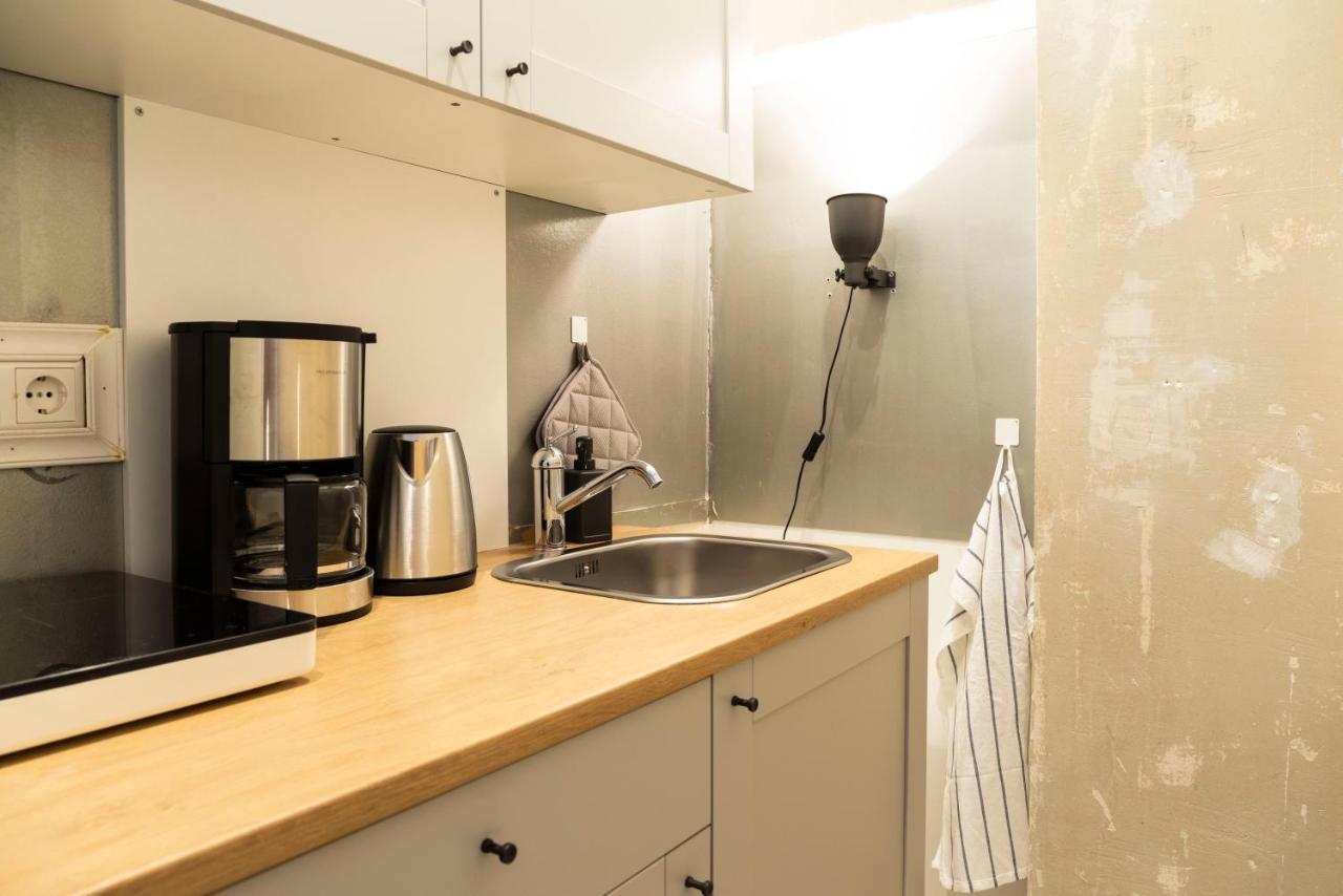 Shabby Chic Apartment +Freshly Furnished +Self Check-In Берлин Экстерьер фото