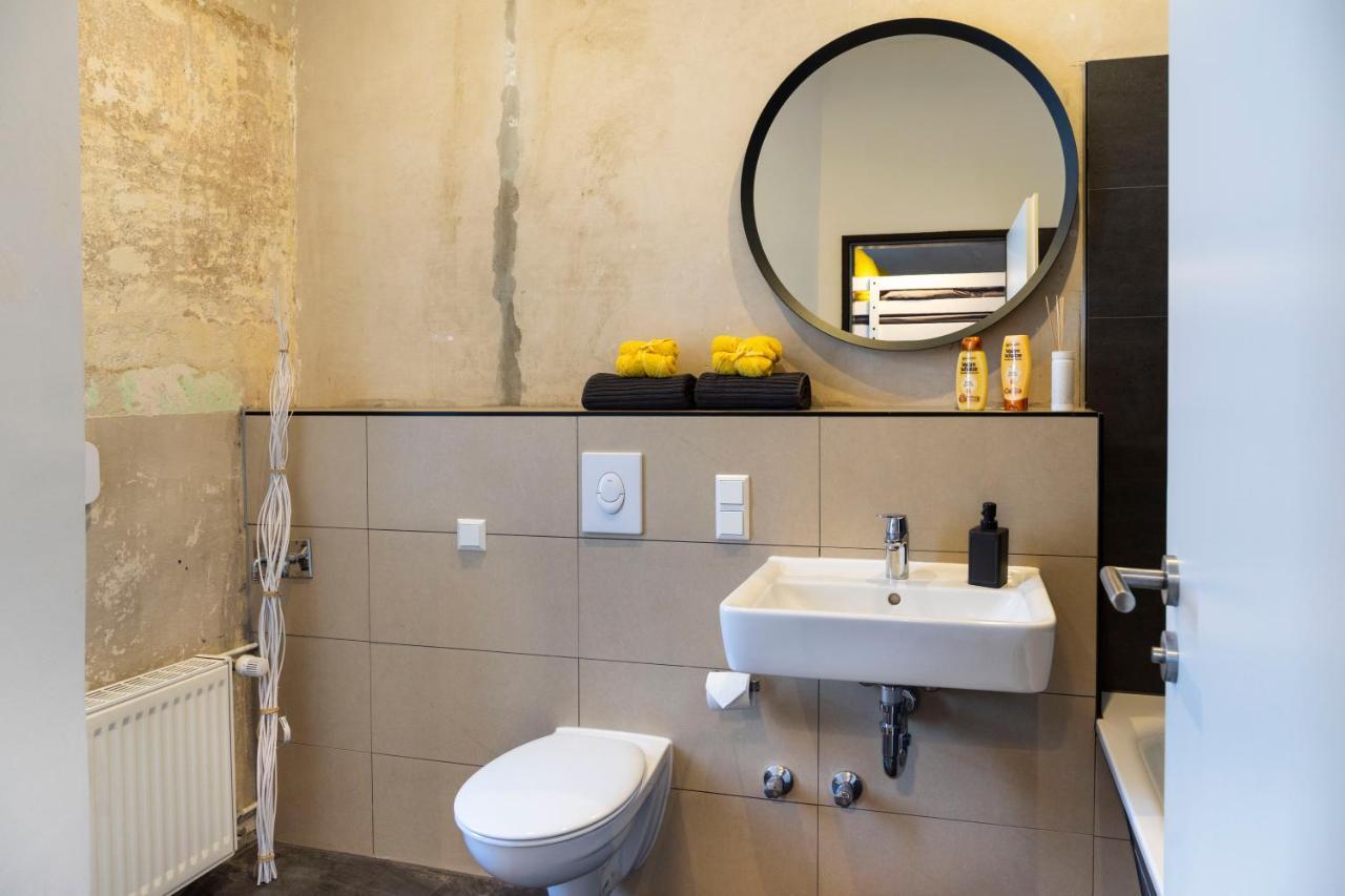 Shabby Chic Apartment +Freshly Furnished +Self Check-In Берлин Экстерьер фото