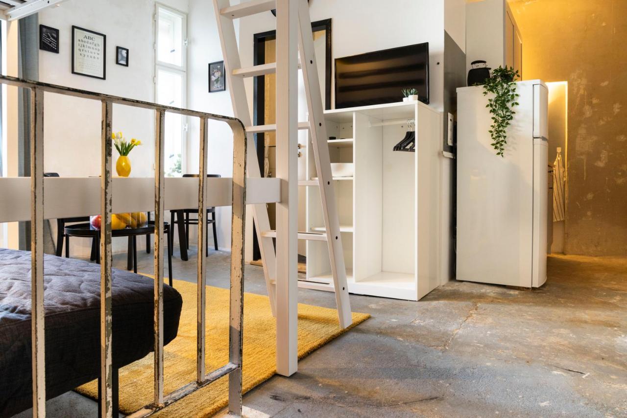 Shabby Chic Apartment +Freshly Furnished +Self Check-In Берлин Экстерьер фото